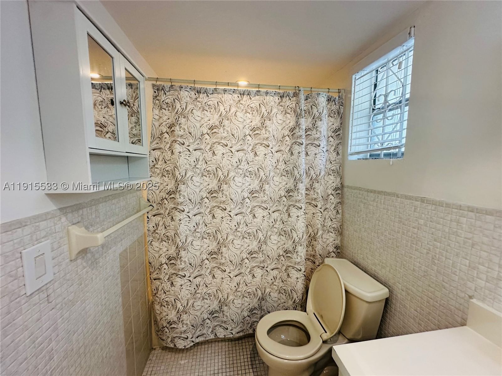 Real estate property located at 7505 82nd St #211, Miami-dade, Dadeland Park Condo, Miami, FL