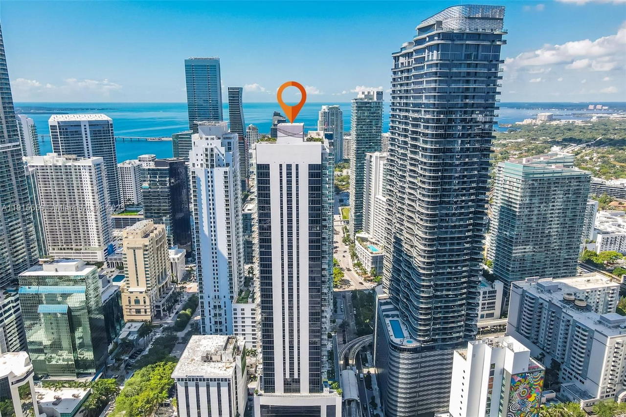 Real estate property located at 1010 Brickell Ave #3002, Miami-dade, 1010 Brickell Condo, Miami, FL