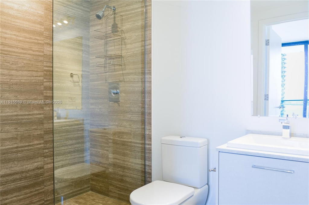 Real estate property located at 1010 Brickell Ave #3002, Miami-dade, 1010 Brickell Condo, Miami, FL