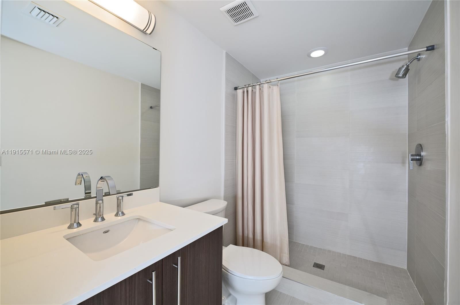Real estate property located at 7661 107th Ave #514, Miami-dade, Midtown Doral, Doral, FL