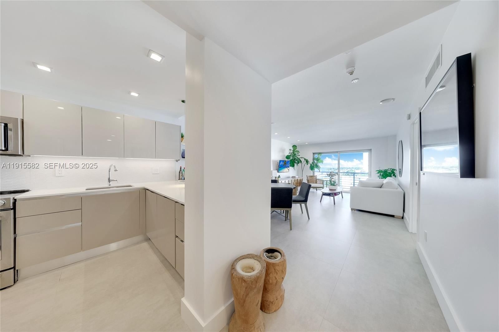 Real estate property located at 1450 Lincoln Rd #1003, Miami-dade, Lincoln Bay Towers Condo, Miami Beach, FL