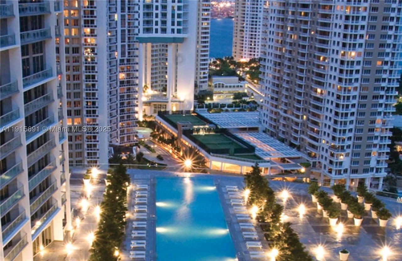 Real estate property located at 495 Brickell Ave #2206, Miami-dade, Icon Brickell No Two, Miami, FL