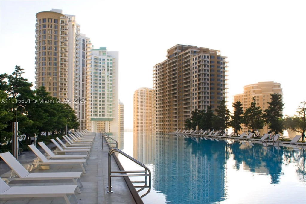 Real estate property located at 495 Brickell Ave #2206, Miami-dade, Icon Brickell No Two, Miami, FL
