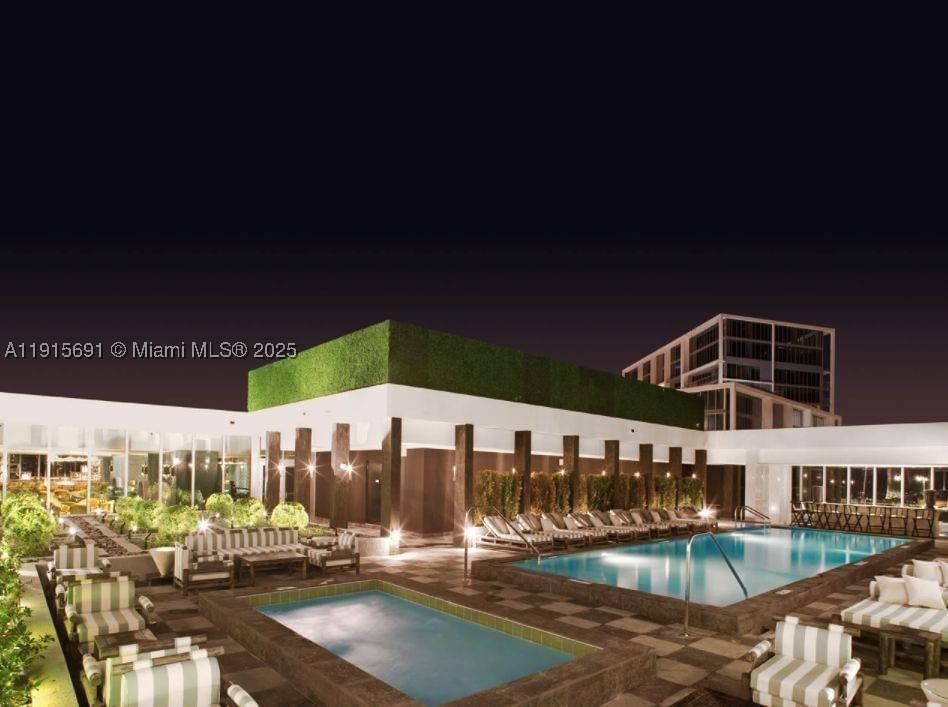 Real estate property located at 495 Brickell Ave #2206, Miami-dade, Icon Brickell No Two, Miami, FL