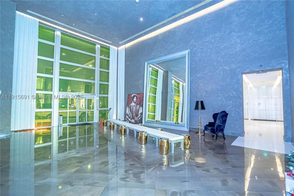 Real estate property located at 495 Brickell Ave #2206, Miami-dade, Icon Brickell No Two, Miami, FL