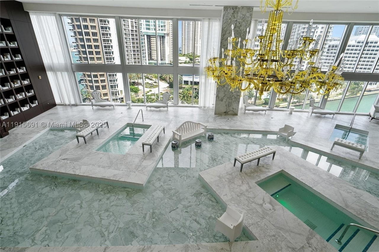 Real estate property located at 495 Brickell Ave #2206, Miami-dade, Icon Brickell No Two, Miami, FL