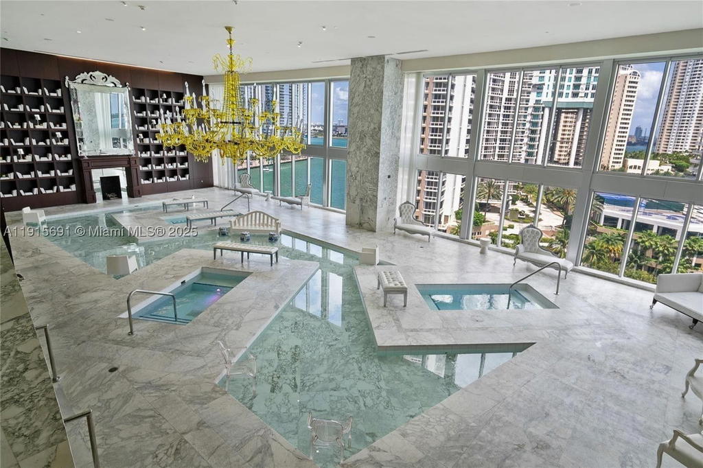 Real estate property located at 495 Brickell Ave #2206, Miami-dade, Icon Brickell No Two, Miami, FL