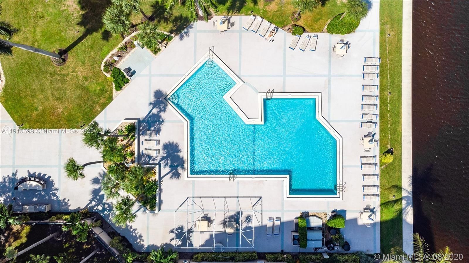Real estate property located at 2900 14th St Cswy #108, Broward, Voyager Condo, Pompano Beach, FL