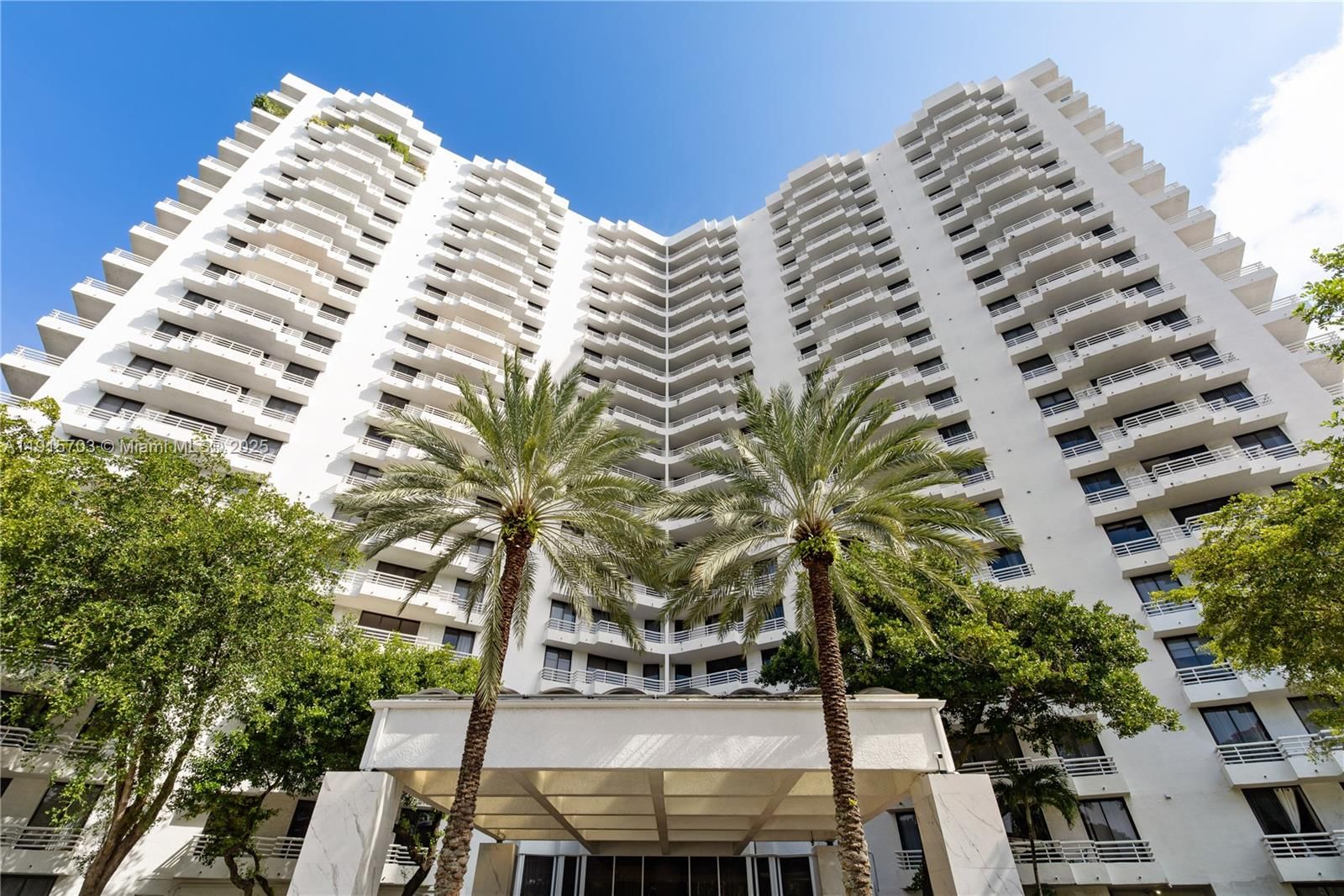 Real estate property located at 3300 192nd St #1603, Miami-dade, Parc Central Aventura Eas, Aventura, FL