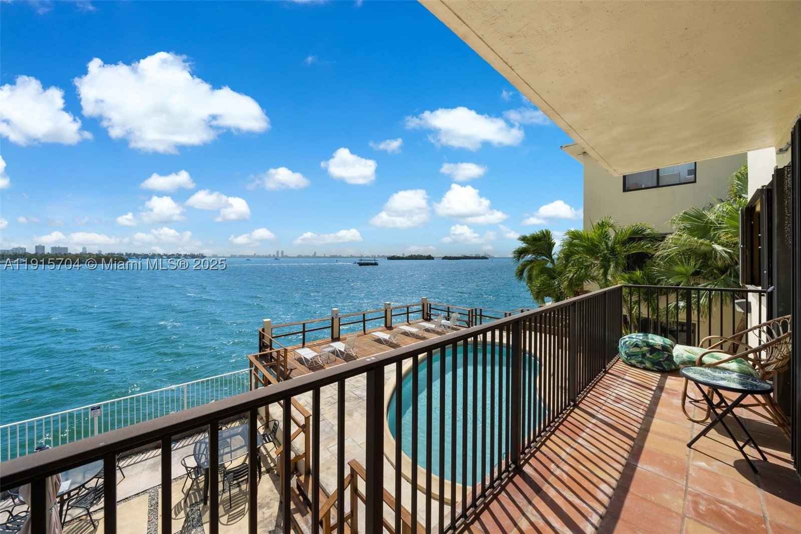 Real estate property located at 7845 Bayshore Ct #10, Miami-dade, Tudor House Condo, Miami, FL