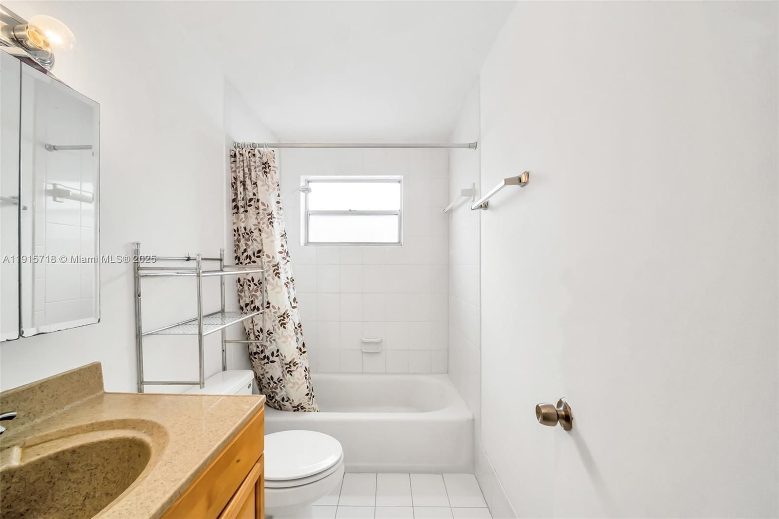 Real estate property located at 1530 Pennsylvania Ave #203, Miami-dade, Penn Plaza Condo, Miami Beach, FL