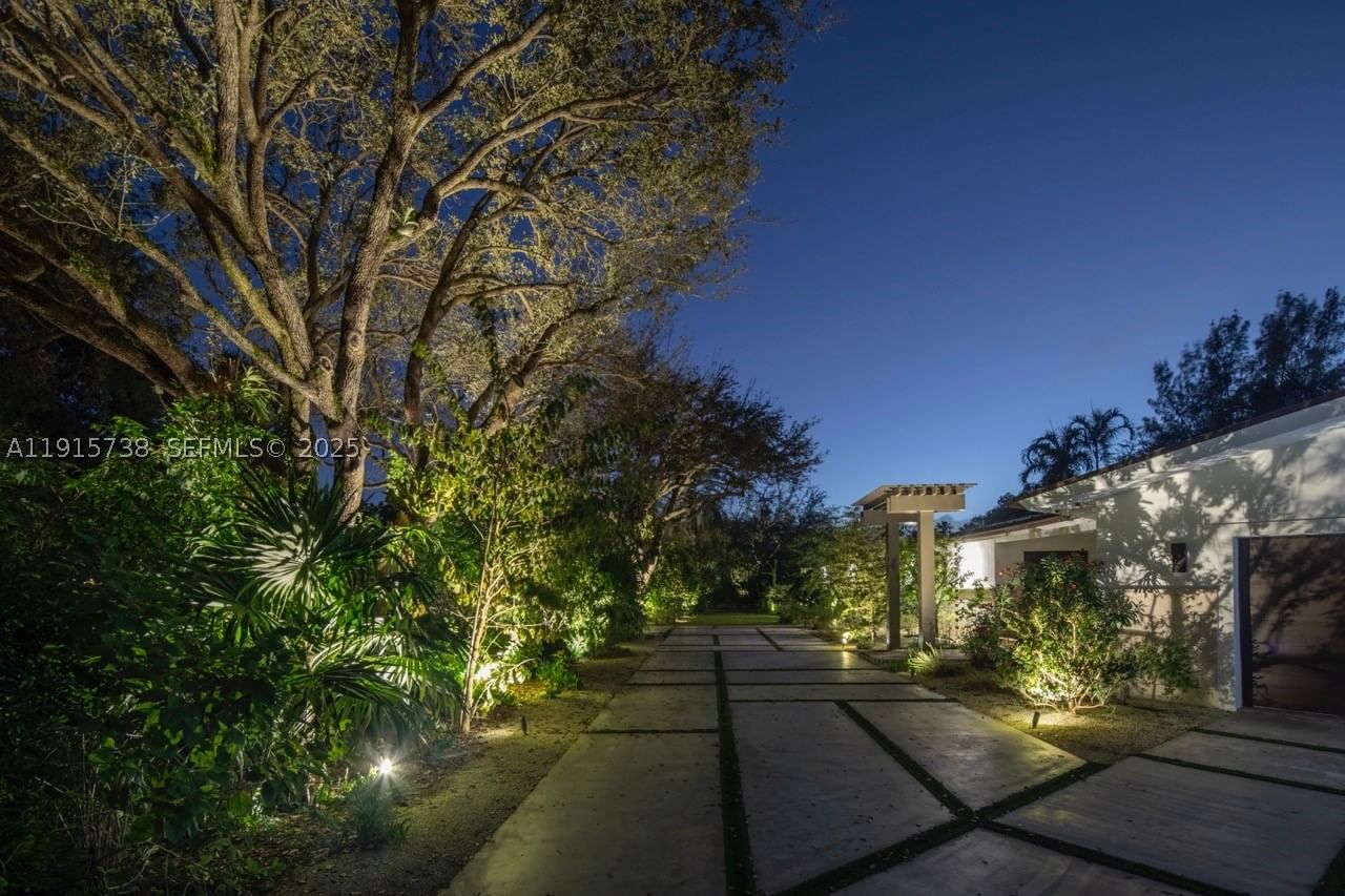 Real estate property located at 12050 Moss Ranch Rd, Miami-dade, Town & Ranch Ests, Pinecrest, FL