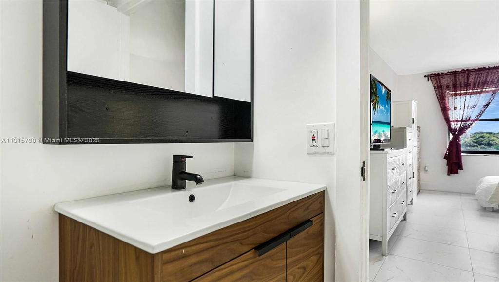 Real estate property located at 8255 Abbott Ave #403, Miami-dade, Abbott By The Sea Condo, Miami Beach, FL