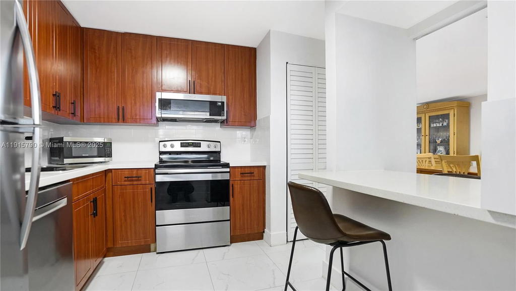 Real estate property located at 8255 Abbott Ave #403, Miami-dade, Abbott By The Sea Condo, Miami Beach, FL