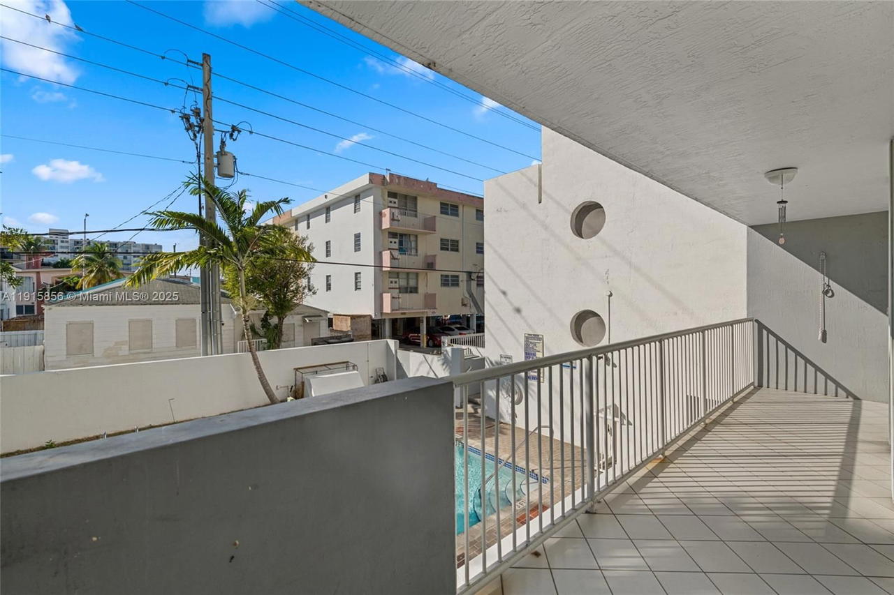 Real estate property located at 7832 Collins Ave #207, Miami-dade, Park Beach Club Condo, Miami Beach, FL