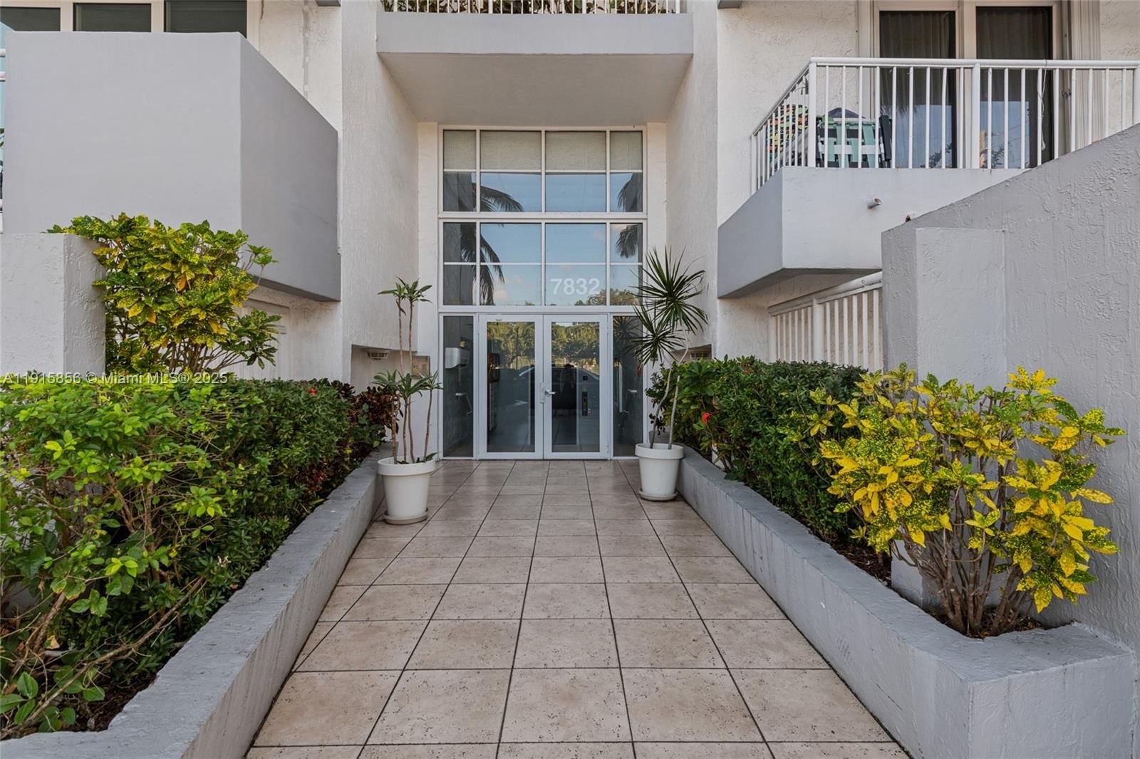 Real estate property located at 7832 Collins Ave #207, Miami-dade, Park Beach Club Condo, Miami Beach, FL