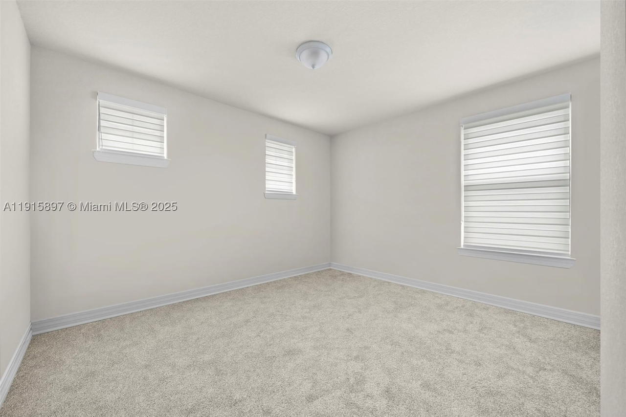 Real estate property located at 3142 Poinciana St, Broward, Somerset Plaza, Lauderdale Lakes, FL