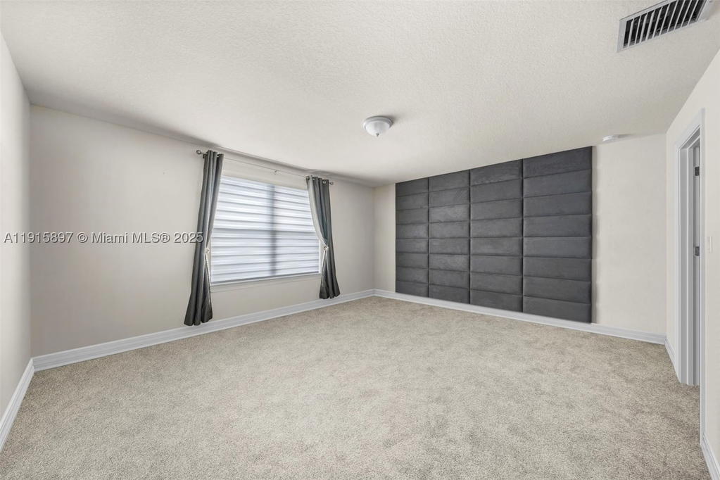 Real estate property located at 3142 Poinciana St, Broward, Somerset Plaza, Lauderdale Lakes, FL