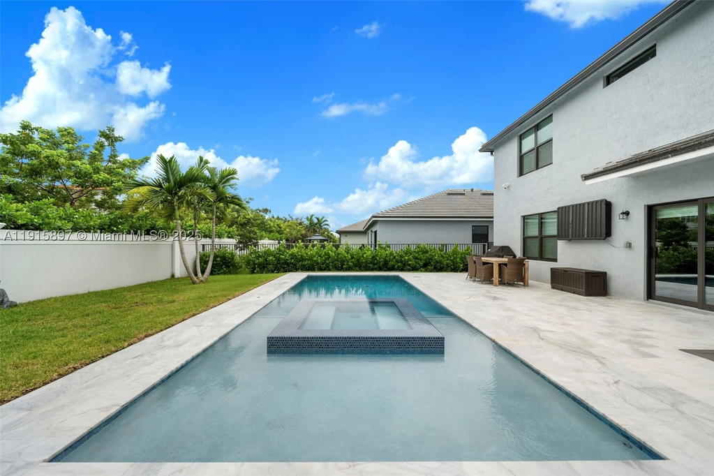 Real estate property located at 3142 Poinciana St, Broward, Somerset Plaza, Lauderdale Lakes, FL