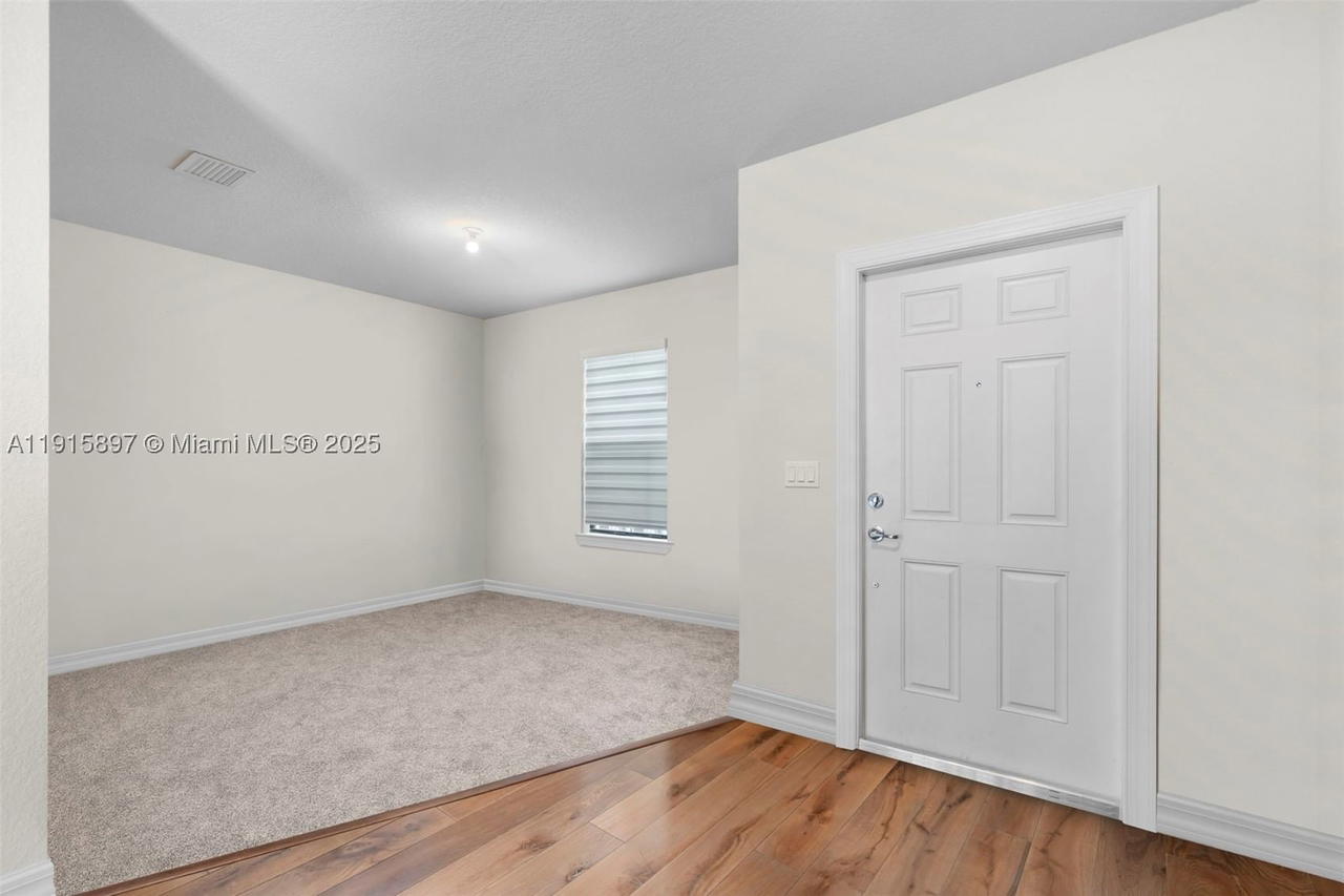 Real estate property located at 3142 Poinciana St, Broward, Somerset Plaza, Lauderdale Lakes, FL