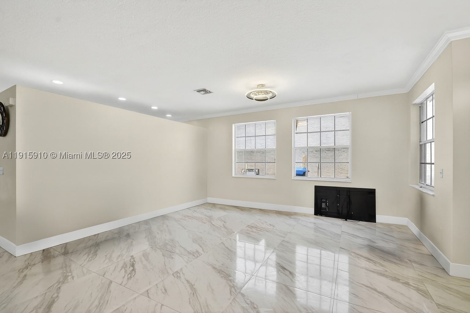 Real estate property located at 1579 Briar Oak Dr, Palm Beach, Madison Green 1 Par B, Royal Palm Beach, FL