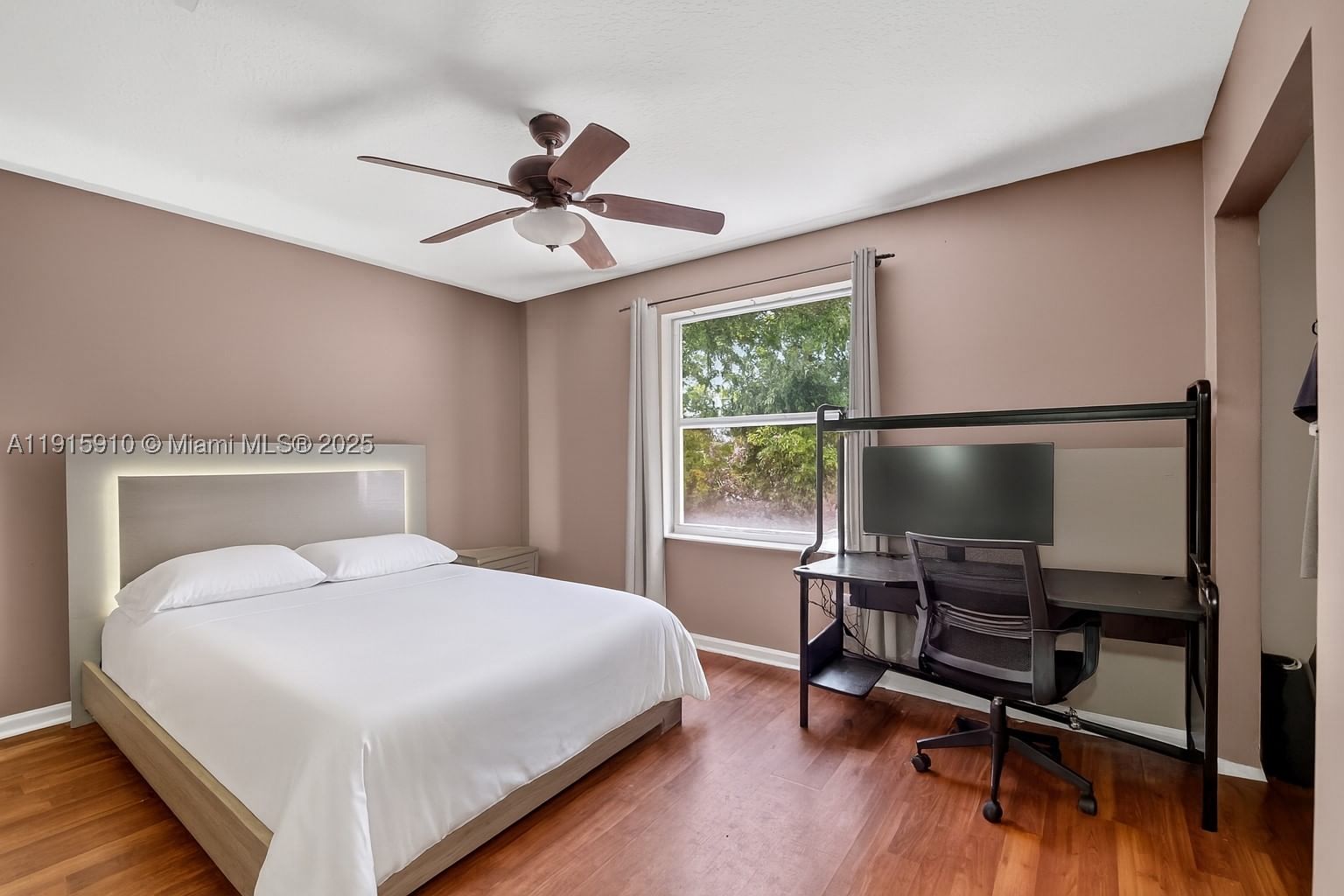 Real estate property located at 1579 Briar Oak Dr, Palm Beach, Madison Green 1 Par B, Royal Palm Beach, FL