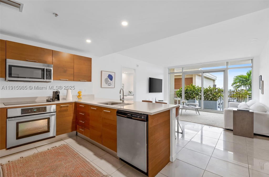 Real estate property located at 3250 1st Ave #605, Miami-dade, Midblock Miami Condo, Miami, FL