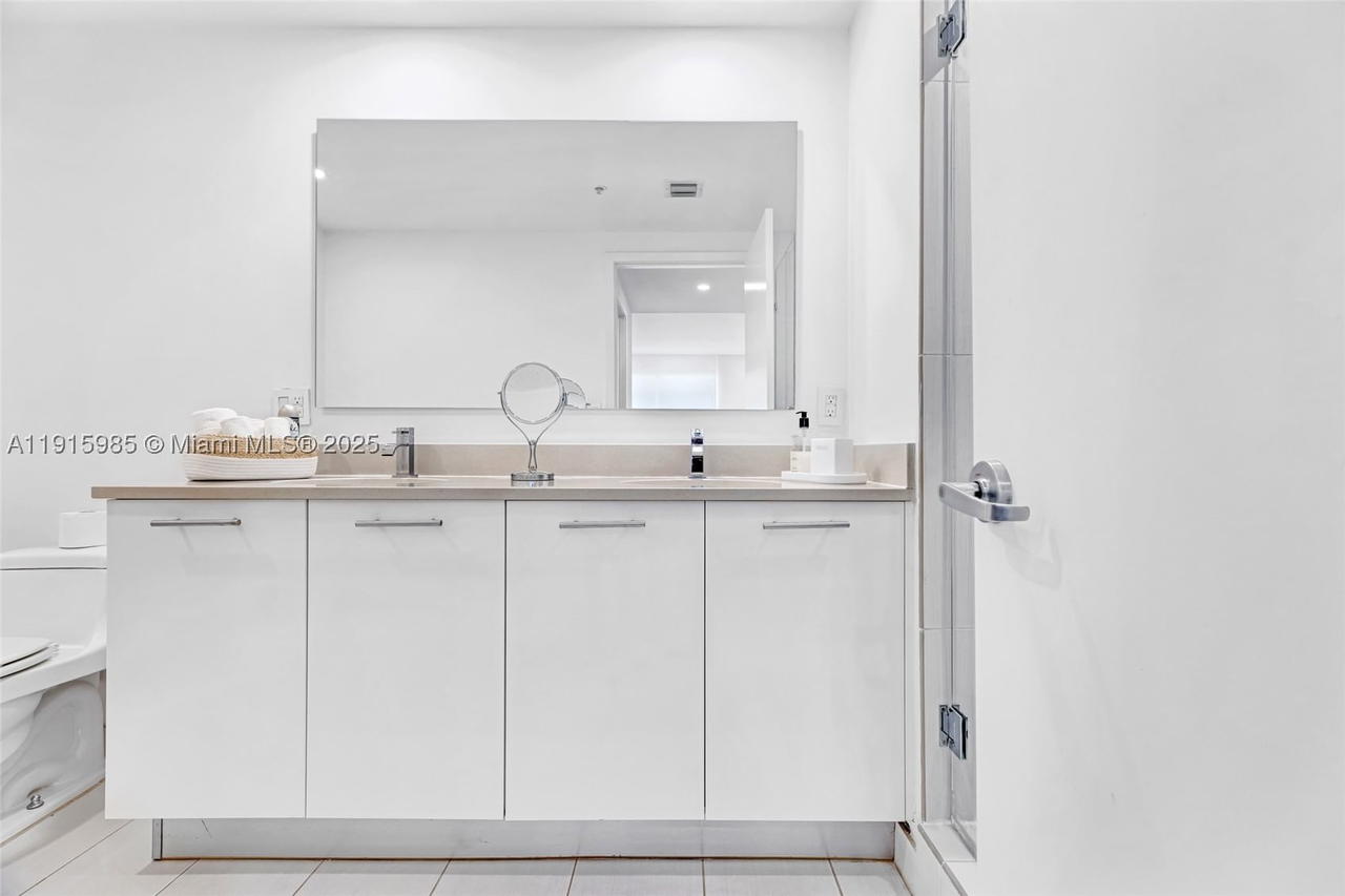 Real estate property located at 3250 1st Ave #605, Miami-dade, Midblock Miami Condo, Miami, FL