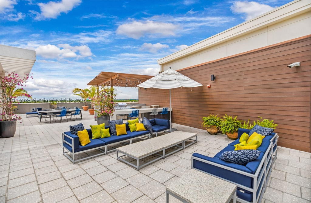Real estate property located at 3250 1st Ave #605, Miami-dade, Midblock Miami Condo, Miami, FL