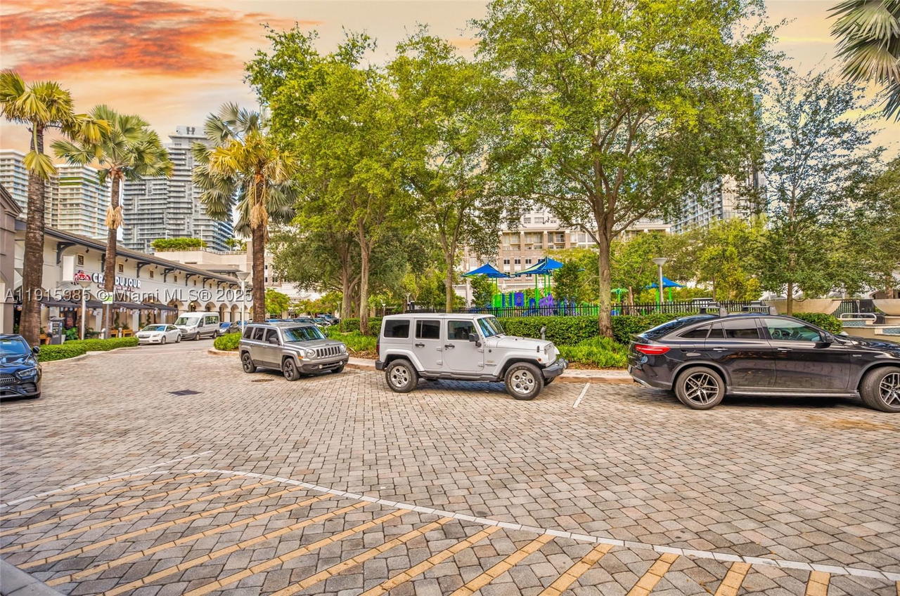 Real estate property located at 3250 1st Ave #605, Miami-dade, Midblock Miami Condo, Miami, FL