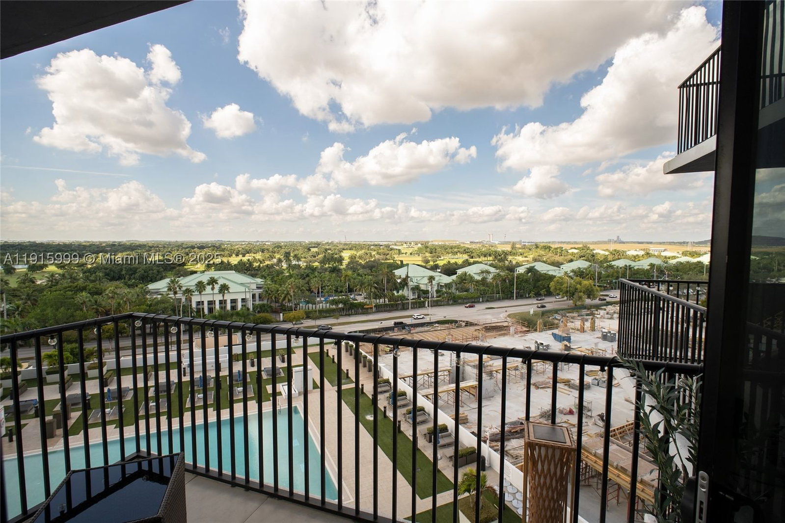 Real estate property located at 5300 Paseo Blvd #812, Miami-dade, 5252 Paseo Condo, Doral, FL