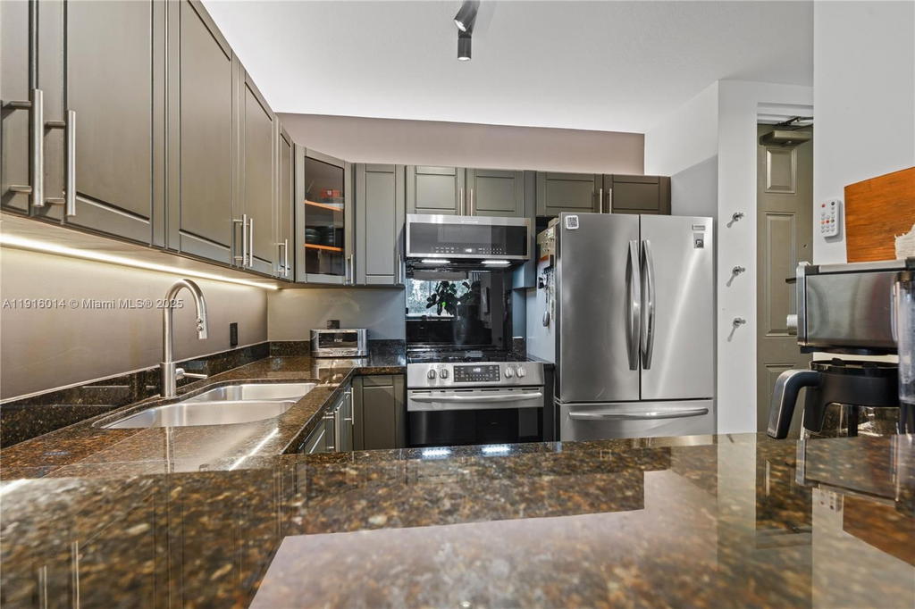 Real estate property located at 652 63rd St #403, Miami-dade, Milana Condo, Miami, FL