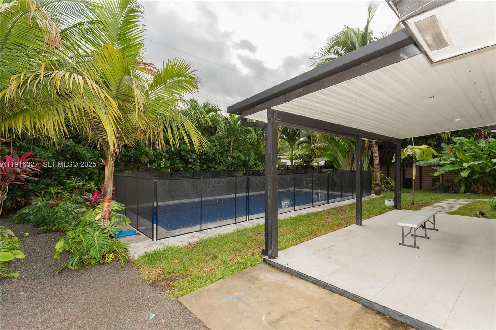 Real estate property located at 2510 207th Ter, Miami-dade, Sunswept Isle 1st Addn, Miami, FL
