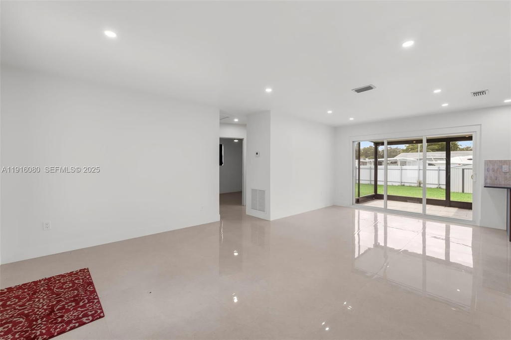 Real estate property located at 3150 39th Ave, Broward, Lake Forest Sec 4, West Park, FL