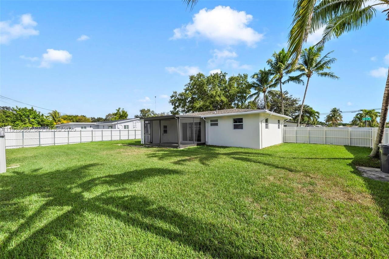 Real estate property located at 3150 39th Ave, Broward, Lake Forest Sec 4, West Park, FL