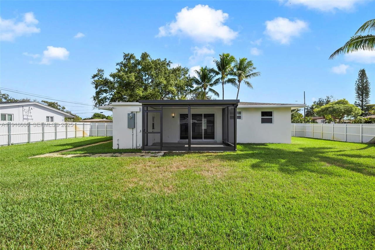 Real estate property located at 3150 39th Ave, Broward, Lake Forest Sec 4, West Park, FL