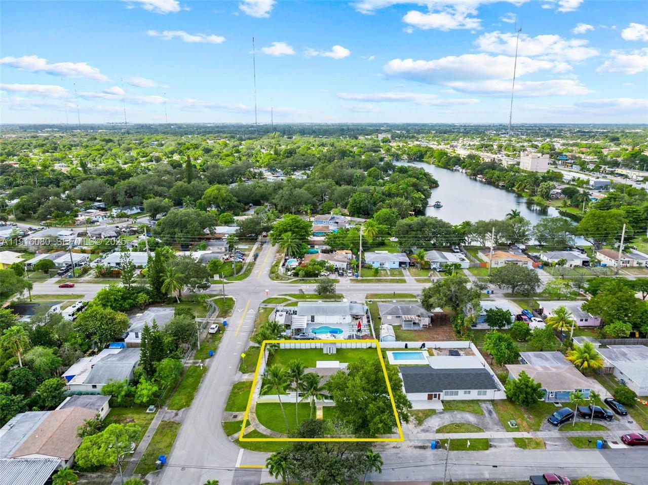 Real estate property located at 3150 39th Ave, Broward, Lake Forest Sec 4, West Park, FL