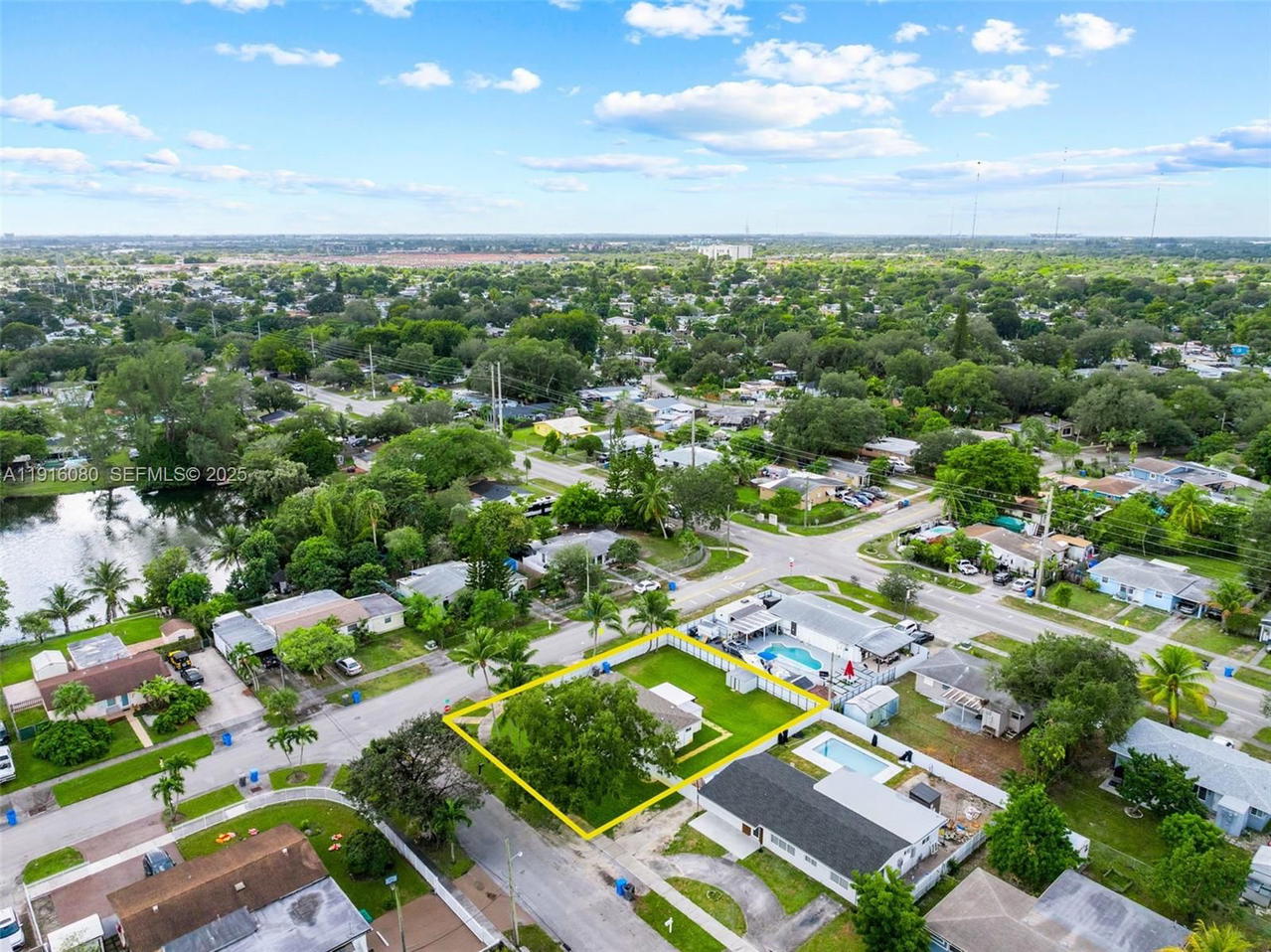 Real estate property located at 3150 39th Ave, Broward, Lake Forest Sec 4, West Park, FL