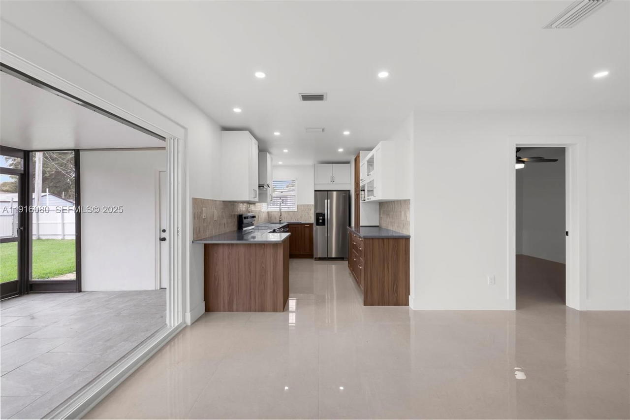 Real estate property located at 3150 39th Ave, Broward, Lake Forest Sec 4, West Park, FL