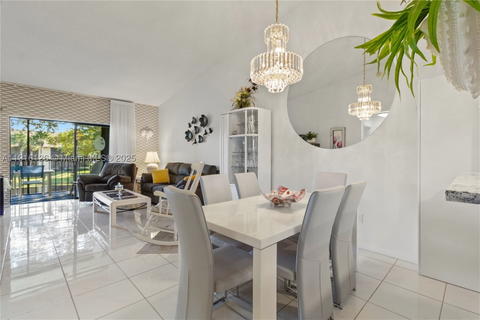 Real estate property located at 7831 Willow Spring Dr #525, Palm Beach, Gardens Of Willow Bend Co, Lake Worth, FL