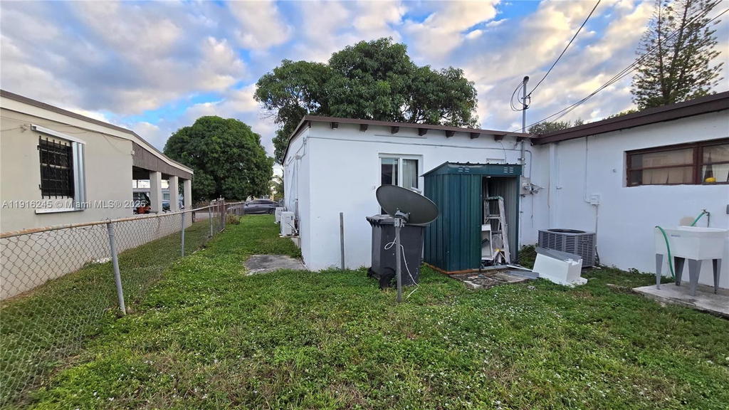 Real estate property located at 1951 Rutland St, Miami-dade, Magnolia Gardens Consolid, Opa Locka, FL