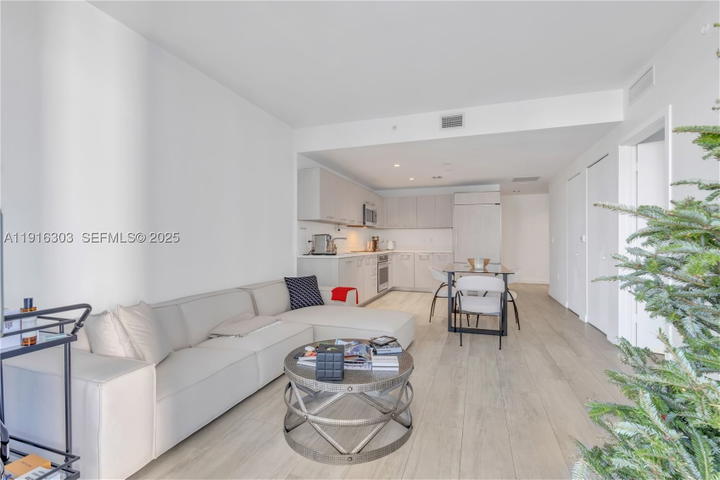 Real estate property located at 55 9th St #2610, Miami-dade, Brickell Heights West Con, Miami, FL