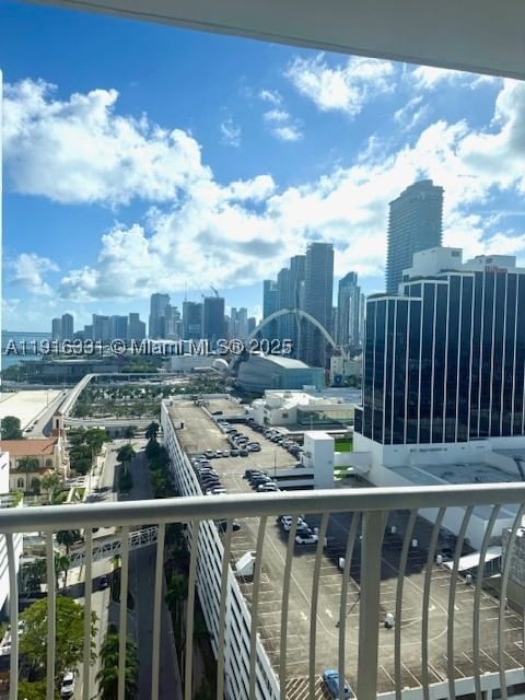 Real estate property located at 1750 Bayshore Dr #2308, Miami-dade, Opera Tower Condo, Miami, FL