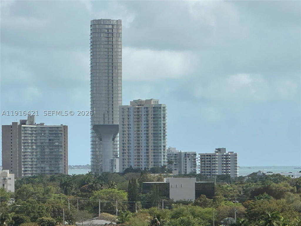 Real estate property located at 900 8th St #1010, Miami-dade, Brickell Vista Condo, Miami, FL