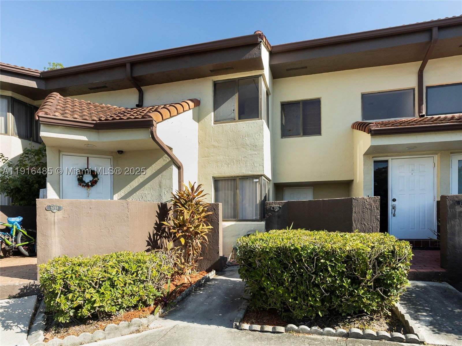 Real estate property located at 9761 138th Ave HC1R, Miami-dade, Esprit Condominium, Miami, FL