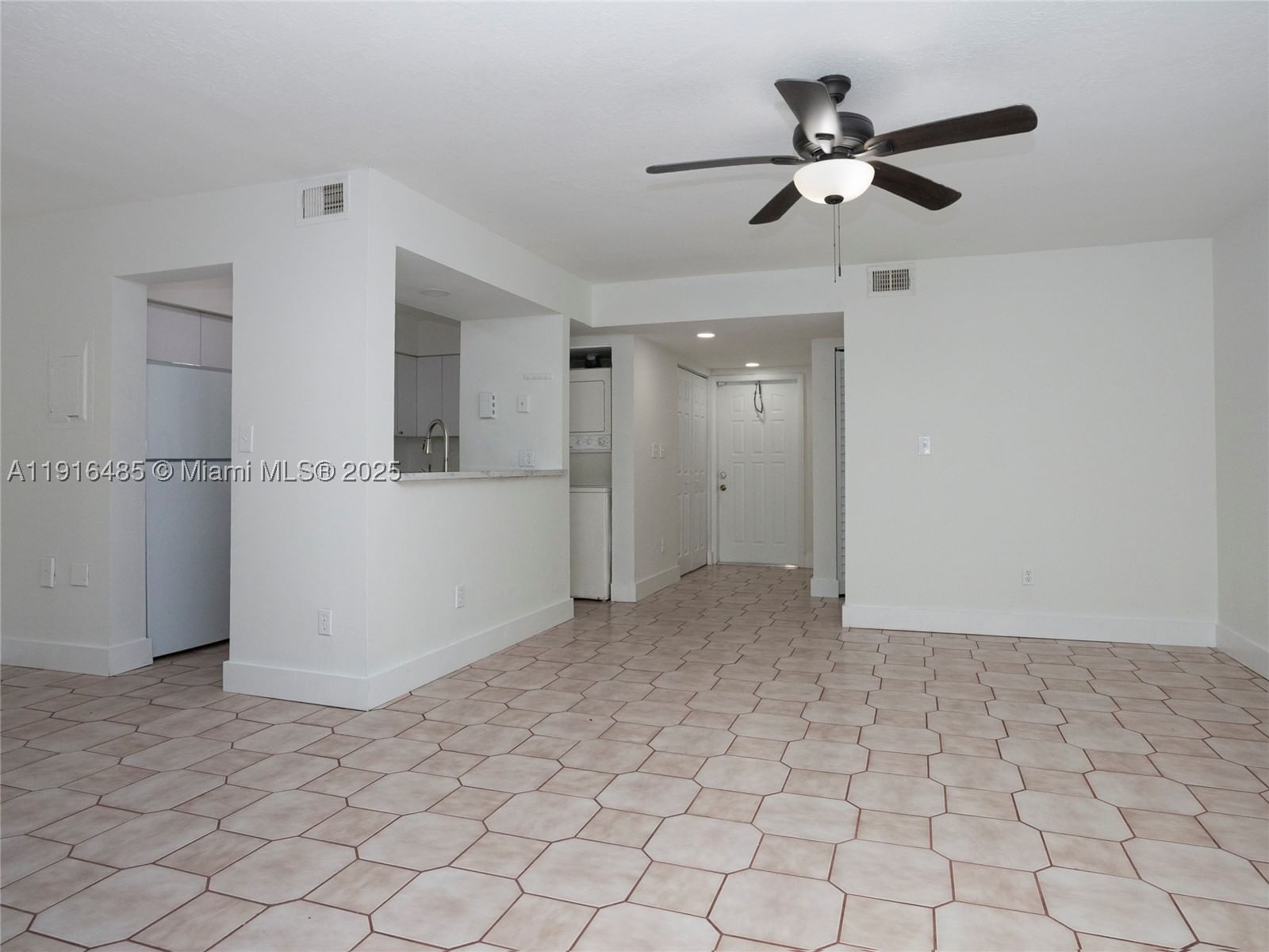 Real estate property located at 9761 138th Ave HC1R, Miami-dade, Esprit Condominium, Miami, FL
