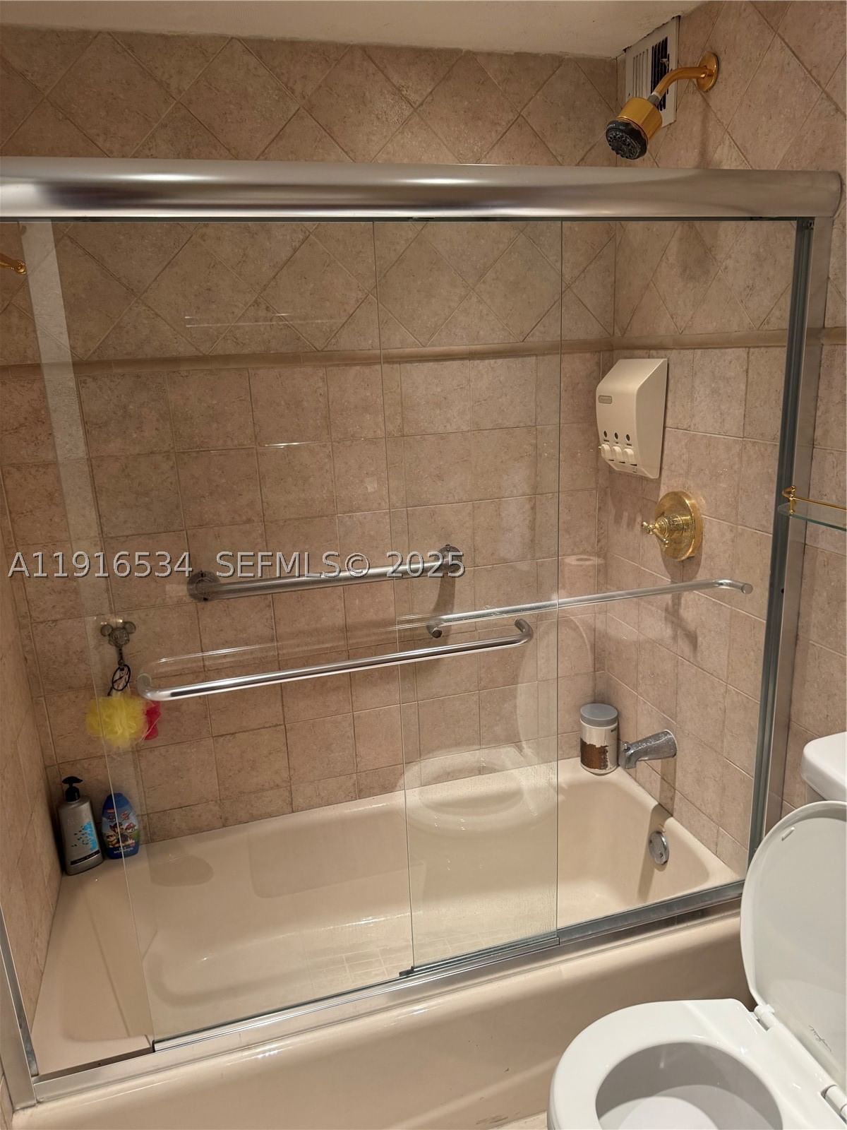 Real estate property located at 800 195th St #714, Miami-dade, Canongate Condo No One, Miami, FL