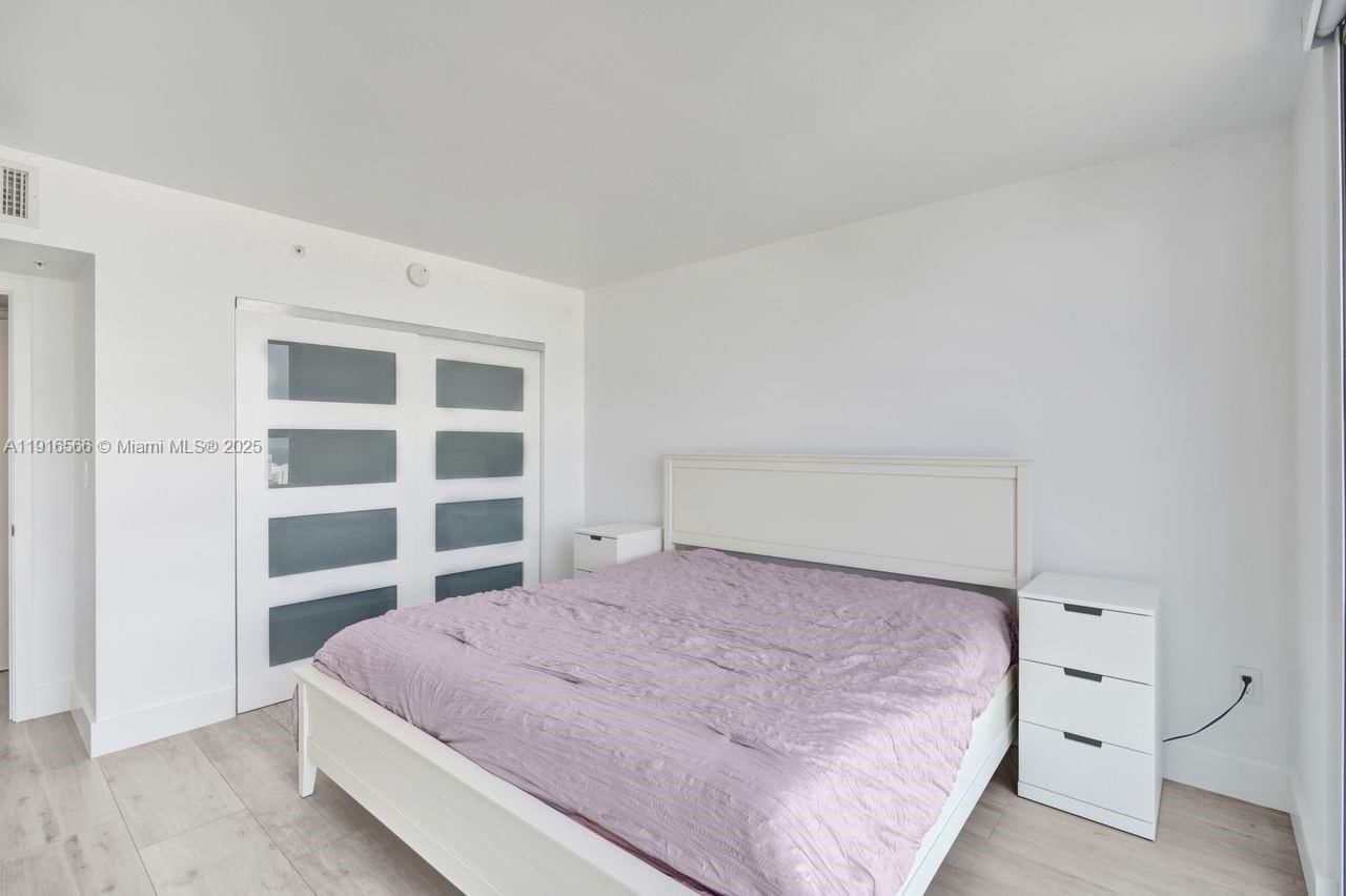 Real estate property located at 90 Alton Rd #1907, Miami-dade, Yacht Club At Portofino, Miami Beach, FL
