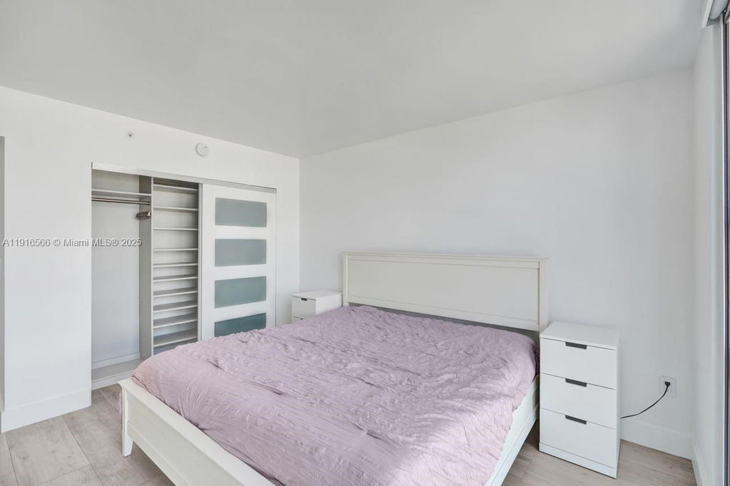 Real estate property located at 90 Alton Rd #1907, Miami-dade, Yacht Club At Portofino, Miami Beach, FL