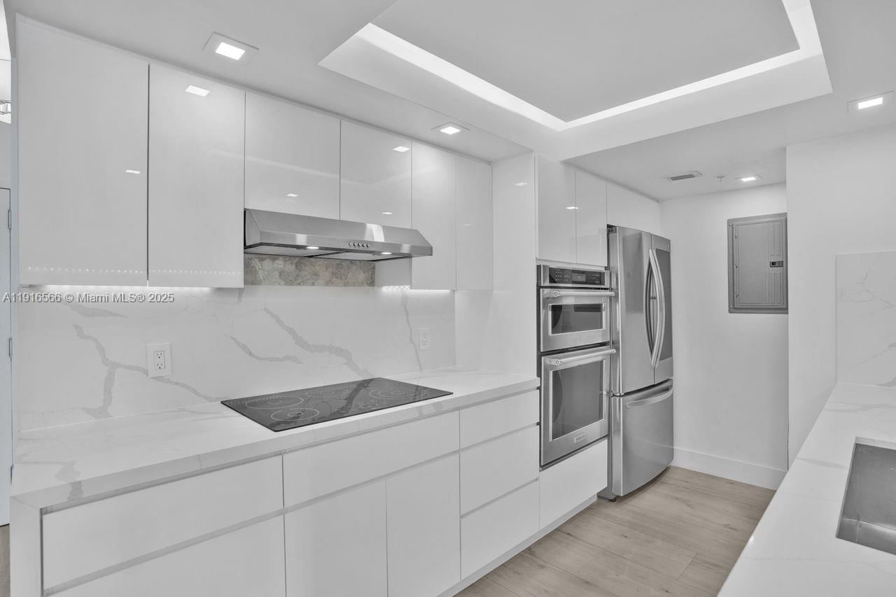 Real estate property located at 90 Alton Rd #1907, Miami-dade, Yacht Club At Portofino, Miami Beach, FL